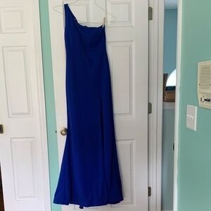 Elegant Blue Evening Gown